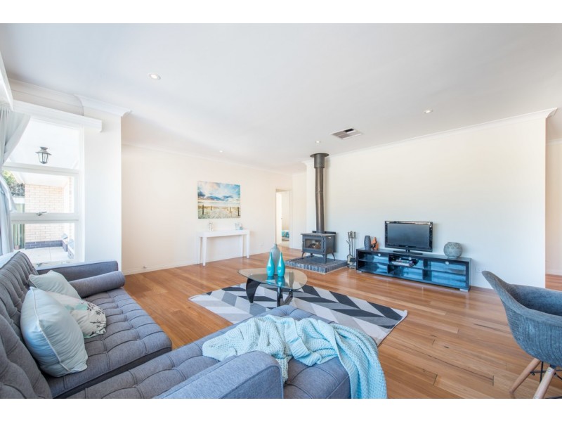 30 McClure ave, Reynella East SA 5161