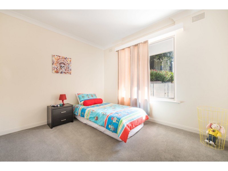 30 McClure ave, Reynella East SA 5161