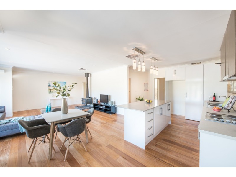 30 McClure ave, Reynella East SA 5161