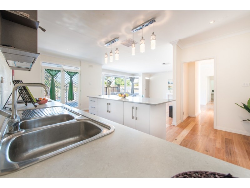 30 McClure ave, Reynella East SA 5161