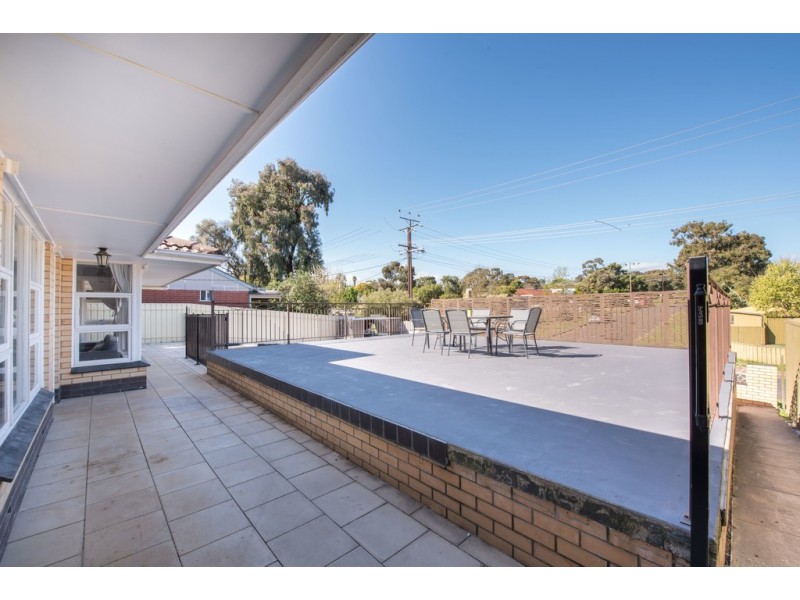 30 McClure ave, Reynella East SA 5161