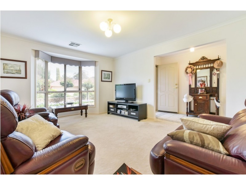 15 Glen Eyre Court, Aberfoyle Park SA 5159