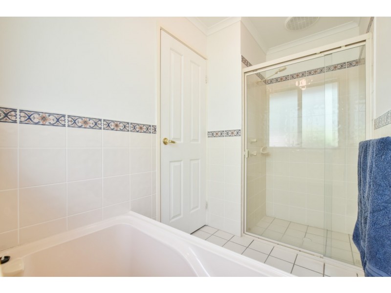 15 Glen Eyre Court, Aberfoyle Park SA 5159