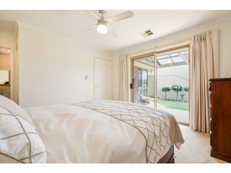 15 Glen Eyre Court, Aberfoyle Park SA 5159