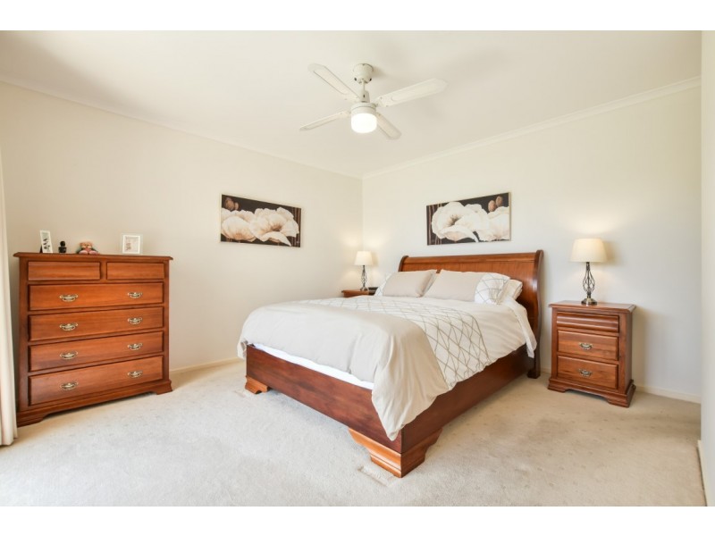 15 Glen Eyre Court, Aberfoyle Park SA 5159