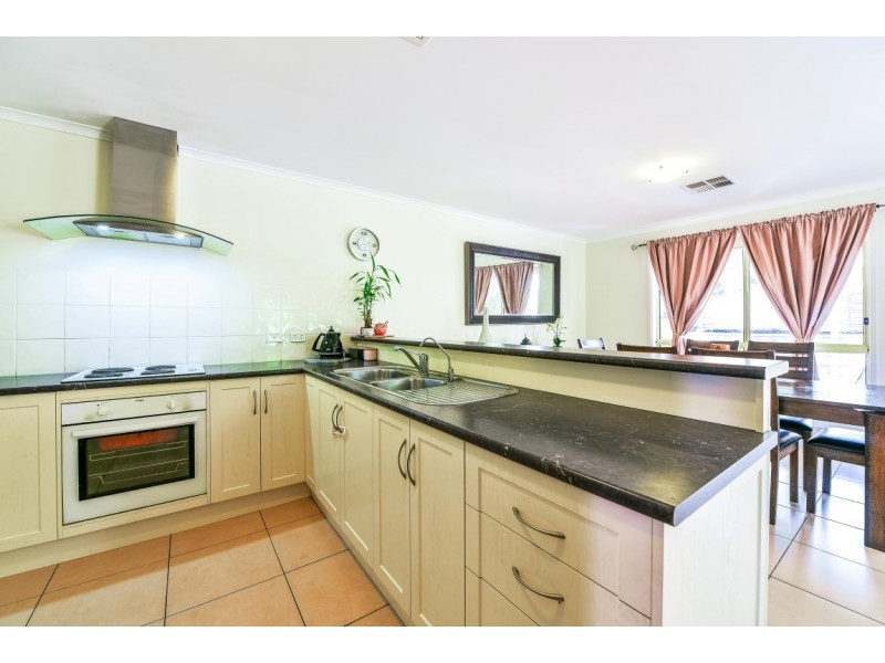 9 Yeltana Avenue, Huntfield Heights SA 5163