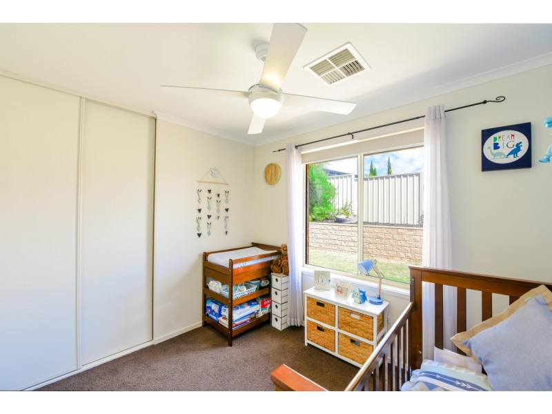 9 Yeltana Avenue, Huntfield Heights SA 5163