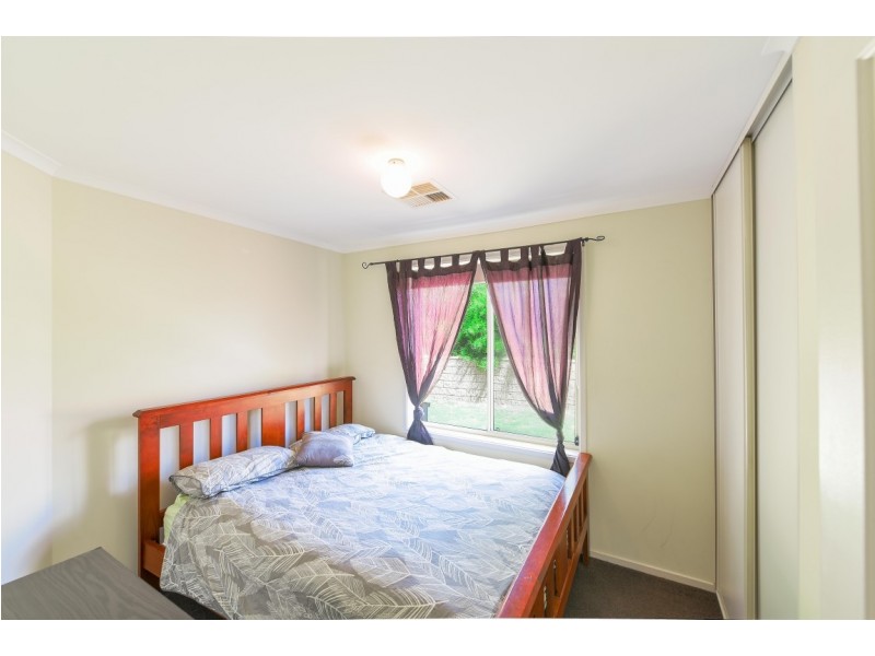 9 Yeltana Avenue, Huntfield Heights SA 5163