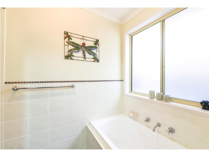 9 Yeltana Avenue, Huntfield Heights SA 5163