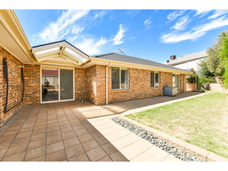 9 Yeltana Avenue, Huntfield Heights SA 5163