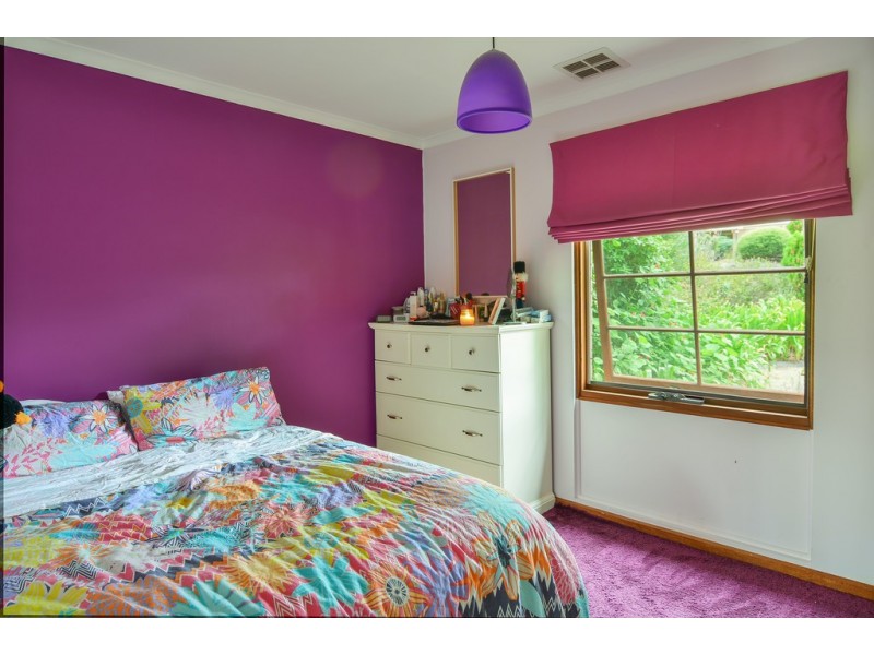 11 Sherwood Avenue, Happy Valley SA 5159