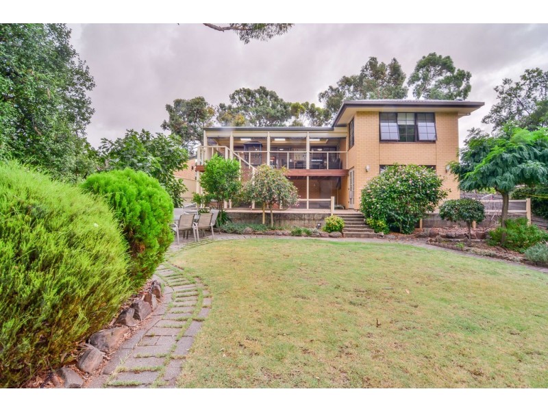 11 Sherwood Avenue, Happy Valley SA 5159