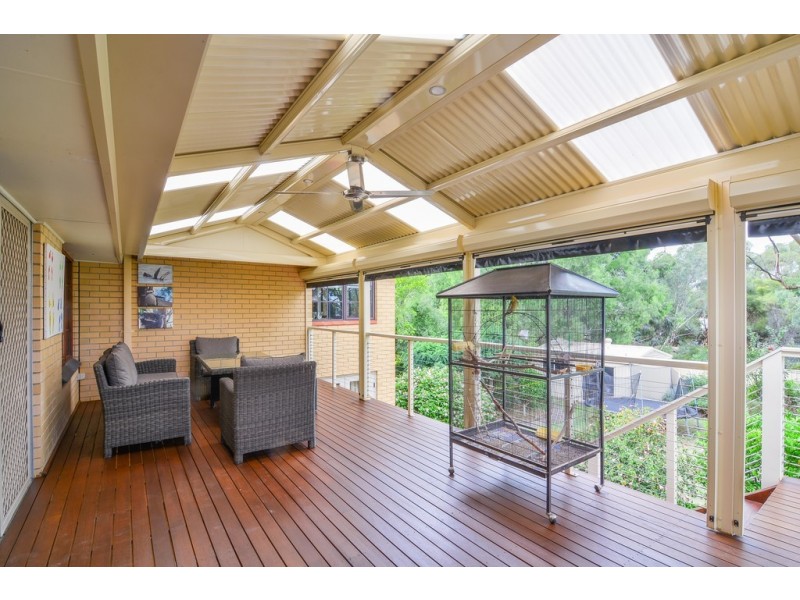 11 Sherwood Avenue, Happy Valley SA 5159