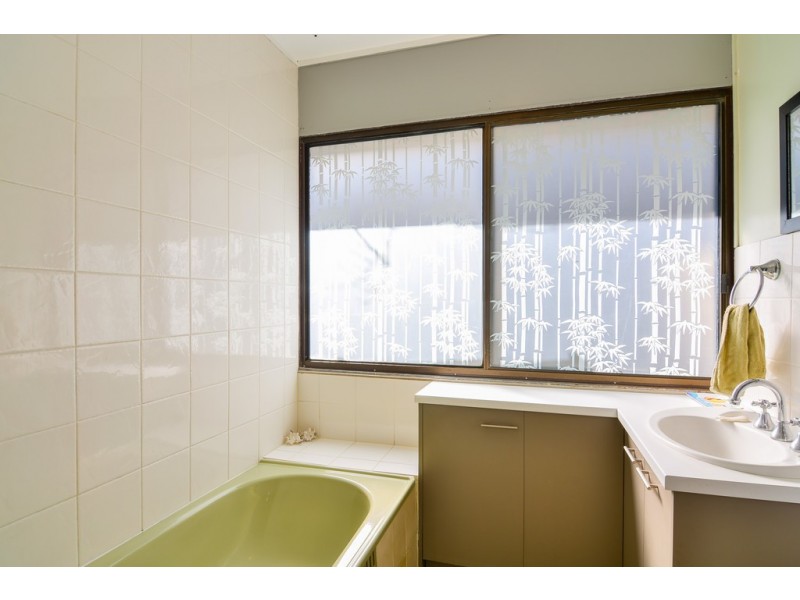 24 Tangier Boulevard, Sellicks Beach SA 5174