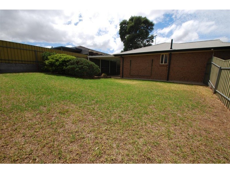 8 Harriet Street, Woodcroft SA 5162