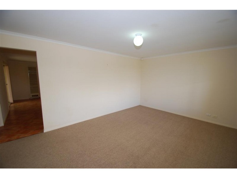 8 Harriet Street, Woodcroft SA 5162