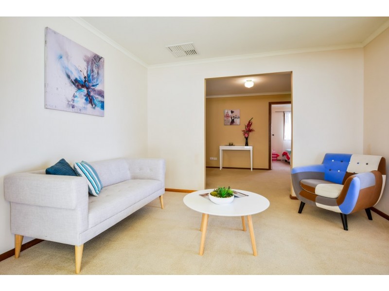 28 Jagger Crescent, Woodcroft SA 5162