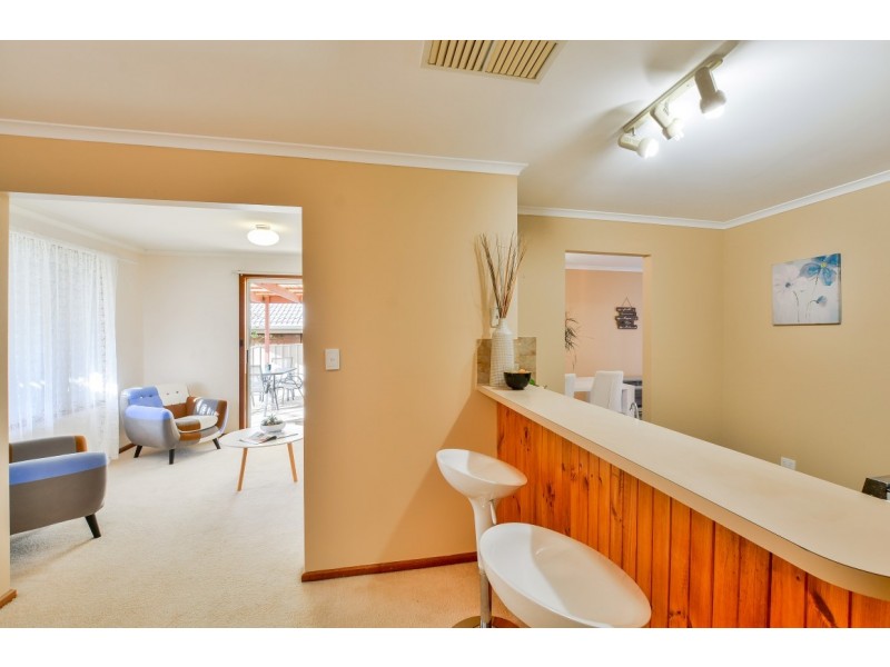 28 Jagger Crescent, Woodcroft SA 5162