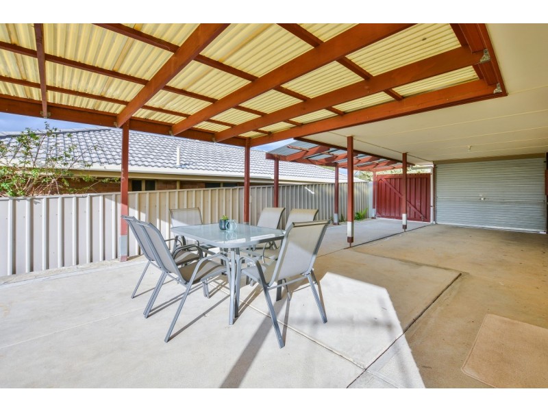 28 Jagger Crescent, Woodcroft SA 5162