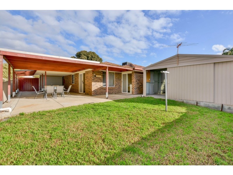 28 Jagger Crescent, Woodcroft SA 5162