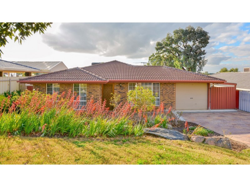 28 Jagger Crescent, Woodcroft SA 5162