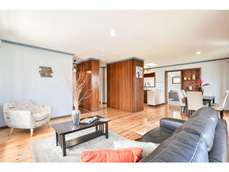 25 Emerald Road, Morphett Vale SA 5162