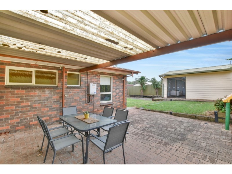 25 Emerald Road, Morphett Vale SA 5162