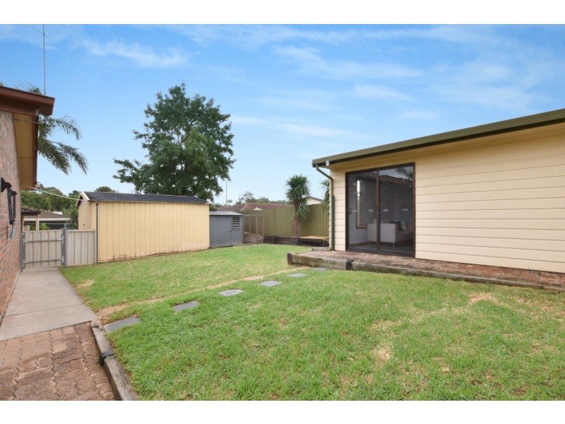 25 Emerald Road, Morphett Vale SA 5162