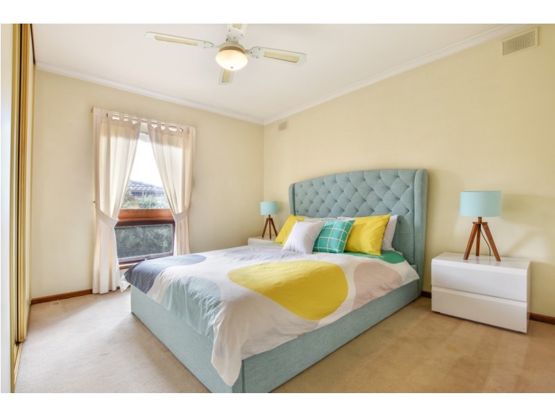 25 Emerald Road, Morphett Vale SA 5162