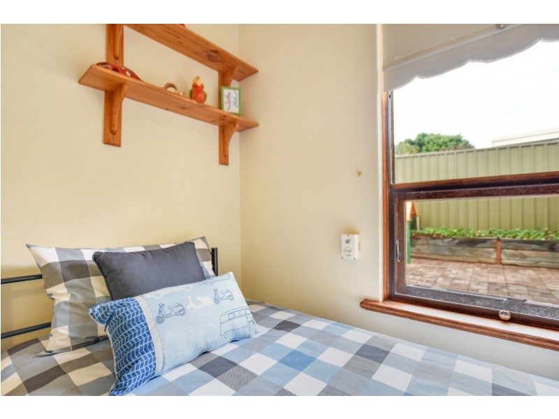 25 Emerald Road, Morphett Vale SA 5162