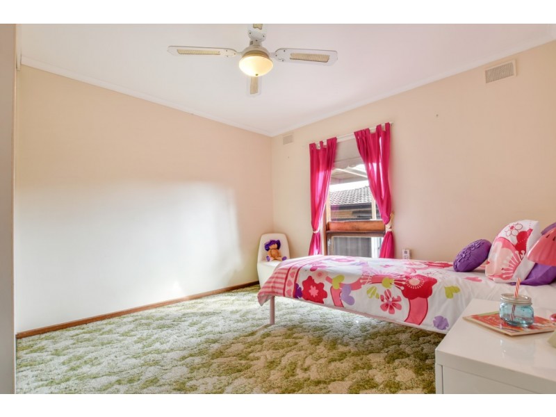 25 Emerald Road, Morphett Vale SA 5162