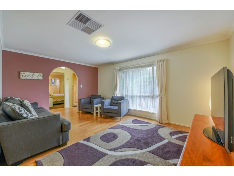 24 Jagger Crescent, Woodcroft SA 5162