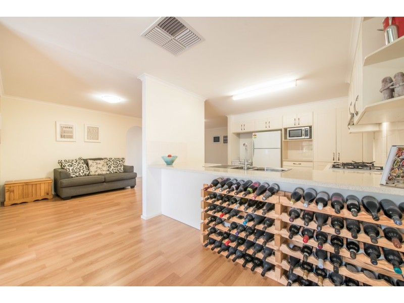 24 Jagger Crescent, Woodcroft SA 5162