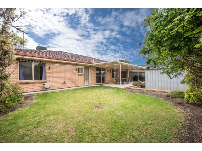 24 Jagger Crescent, Woodcroft SA 5162