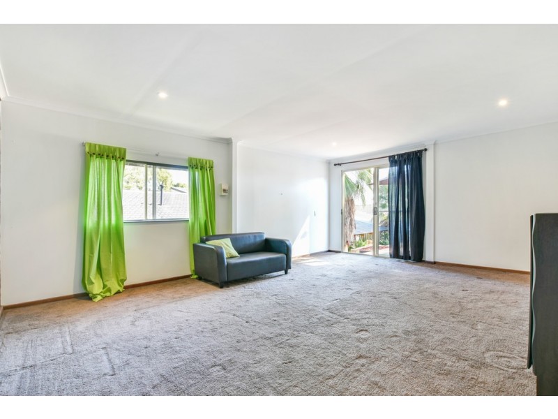 9 Ernest Crescent, Happy Valley SA 5159