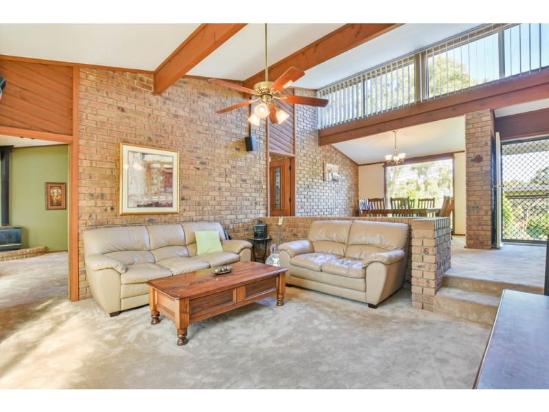 9 Ernest Crescent, Happy Valley SA 5159