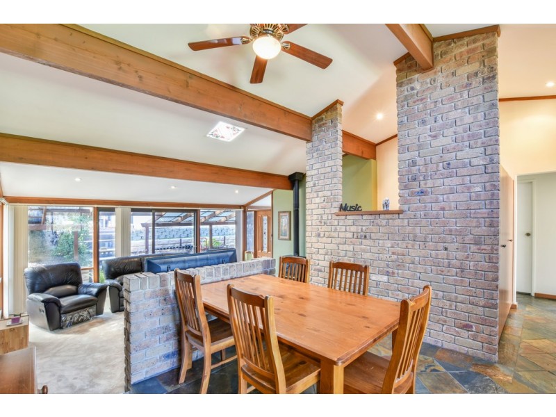 9 Ernest Crescent, Happy Valley SA 5159