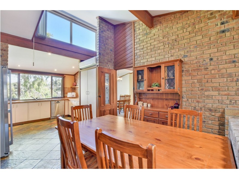 9 Ernest Crescent, Happy Valley SA 5159