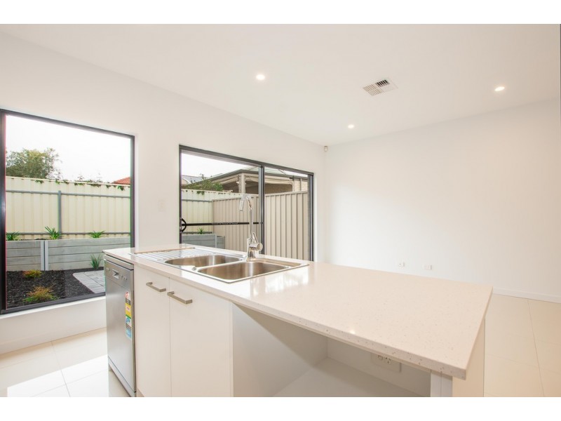 12 Vardon Street, Seacombe Gardens SA 5047