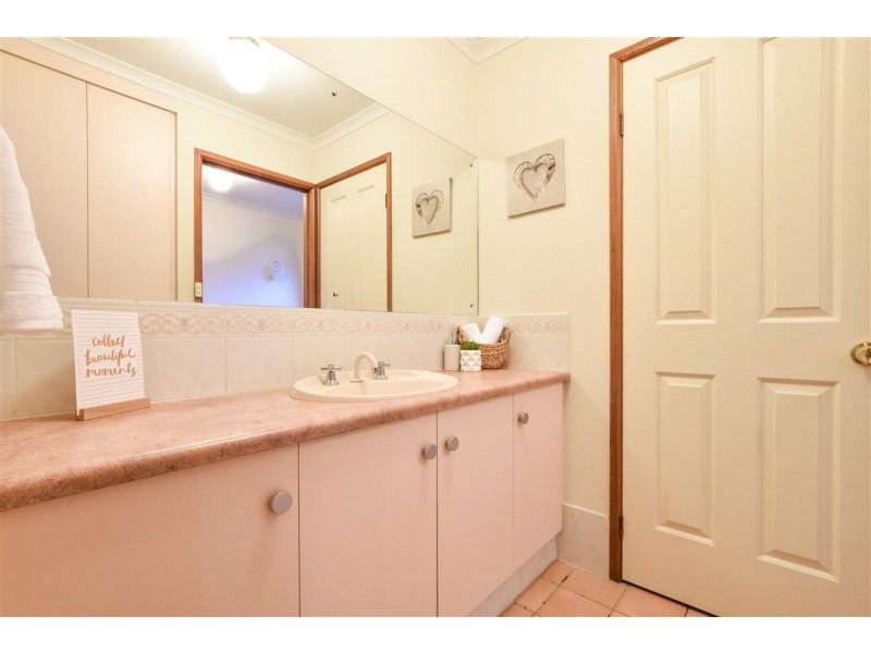 1 Jimmy Watson Drive, Woodcroft SA 5162