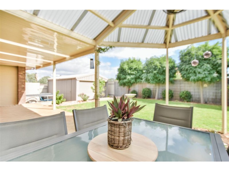 1 Jimmy Watson Drive, Woodcroft SA 5162