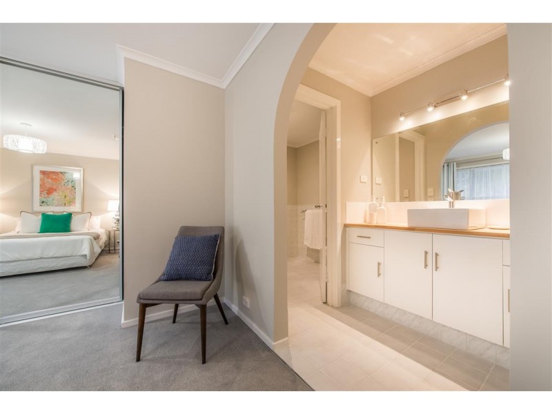 3 Jerri Court, Woodcroft SA 5162