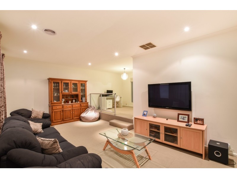 12 Tigress Drive, Hallett Cove SA 5158