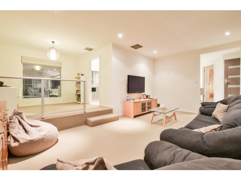 12 Tigress Drive, Hallett Cove SA 5158