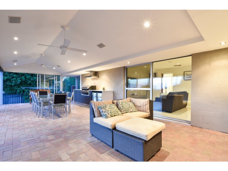 12 Tigress Drive, Hallett Cove SA 5158