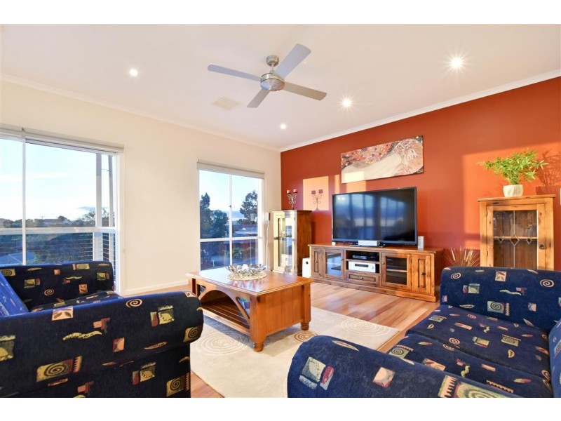 140 Perry Barr Road, Hallett Cove SA 5158