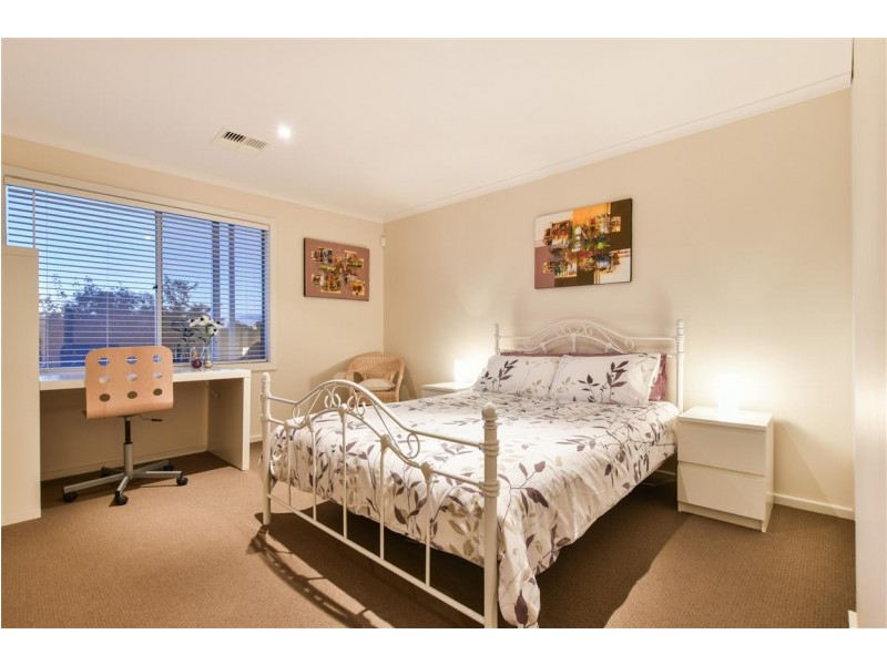 140 Perry Barr Road, Hallett Cove SA 5158