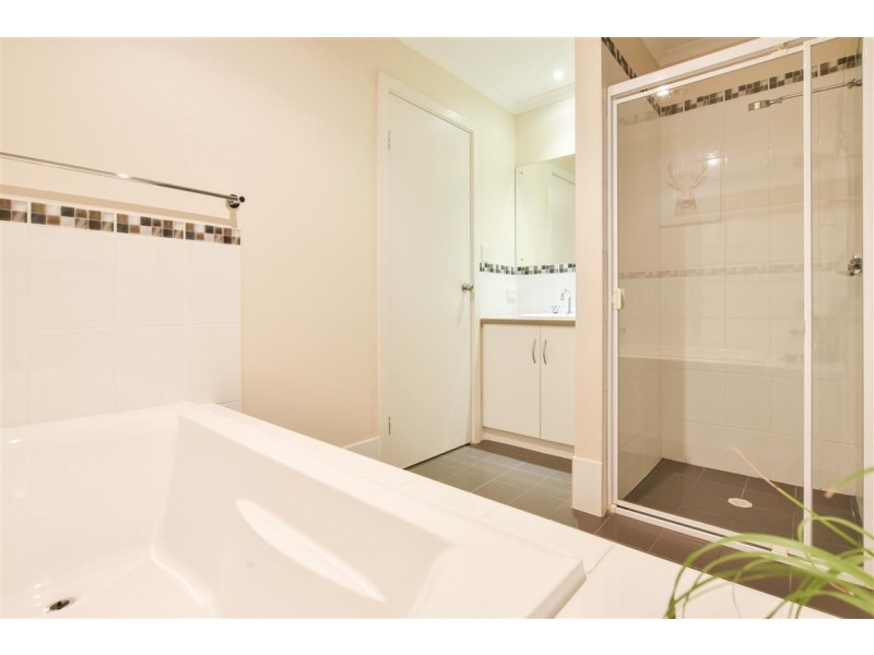 140 Perry Barr Road, Hallett Cove SA 5158