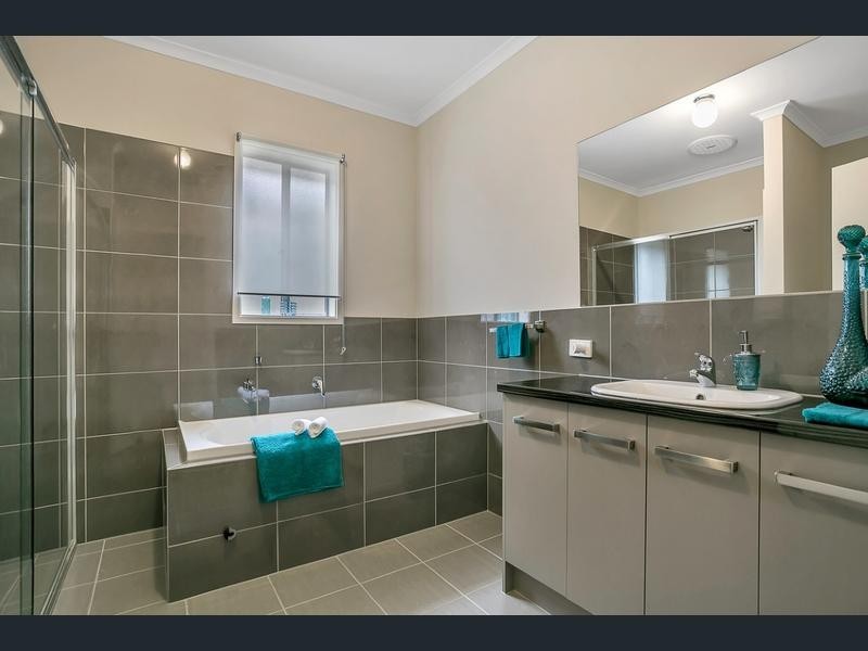 7 Apollo Street, Woodcroft SA 5162