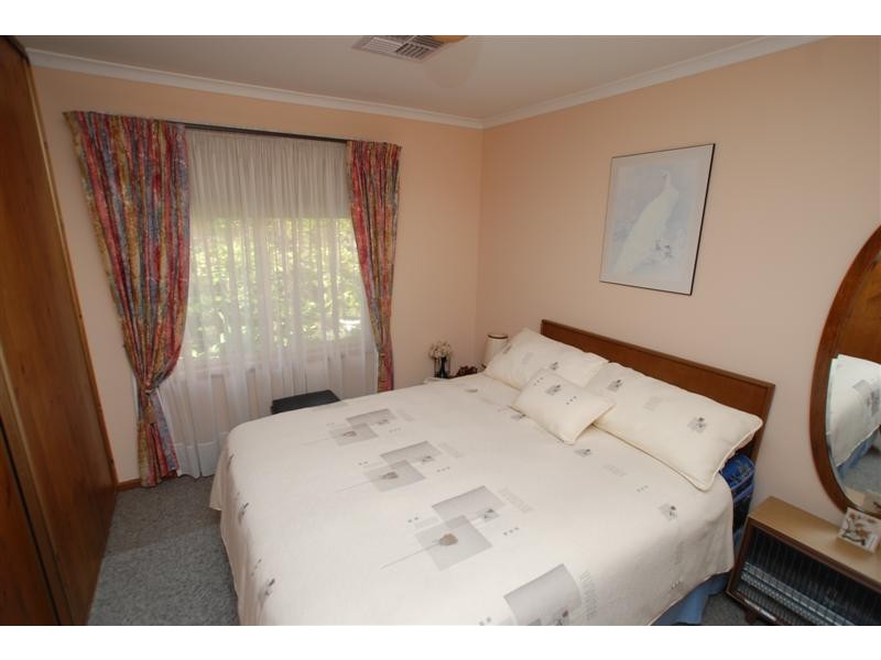 11 Songlark Grove, Flagstaff Hill SA 5159